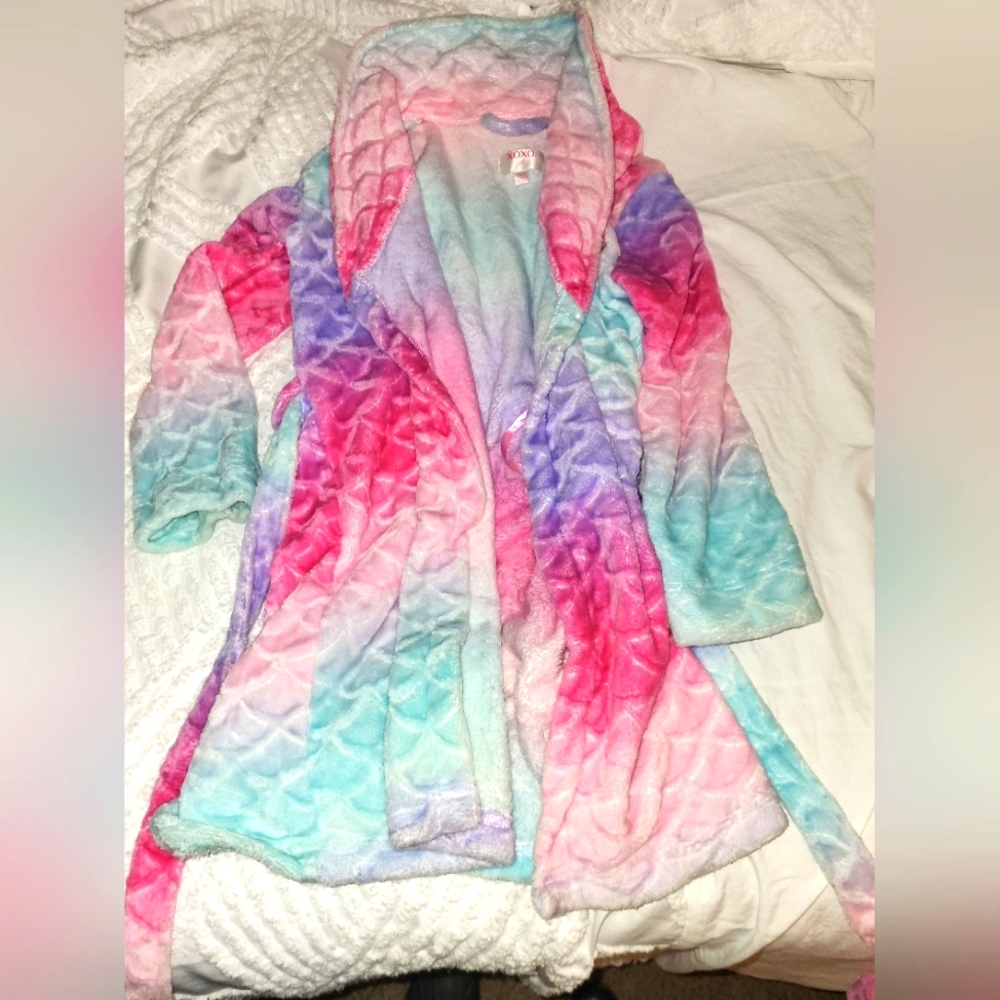 Girls size 10/12 Fuzzy Robe